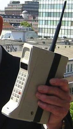 motorola-dynatac-8000x-1987.jpg